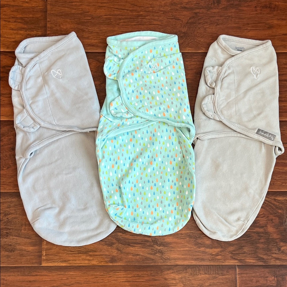 Swaddle Me Set of Three Baby Swaddles in Gray and Mint Small/Medium